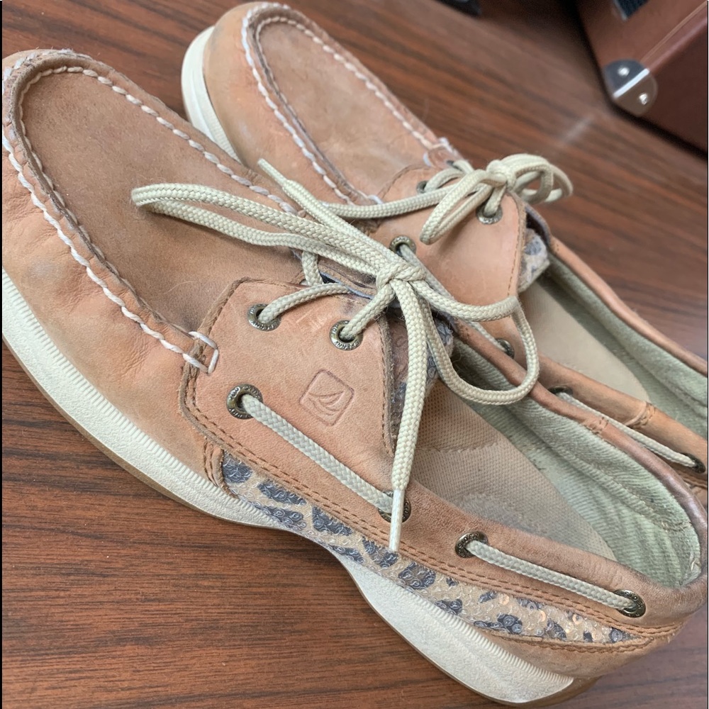Sperry cheetah size 8